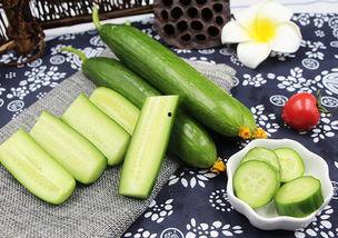 小瓜煮蘸酱吃,夏日清新美食新体验